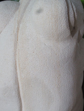 石像カエルお祈り・アウトレット不具合箇所