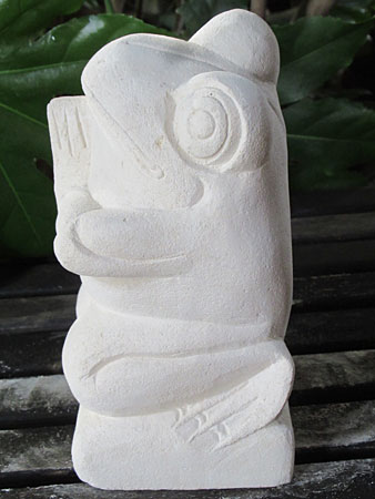 石像カエルお祈り・アウトレット左面