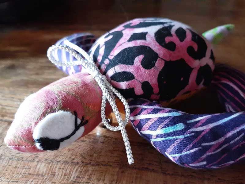 バティック・ぬいぐるみ・カメkame3