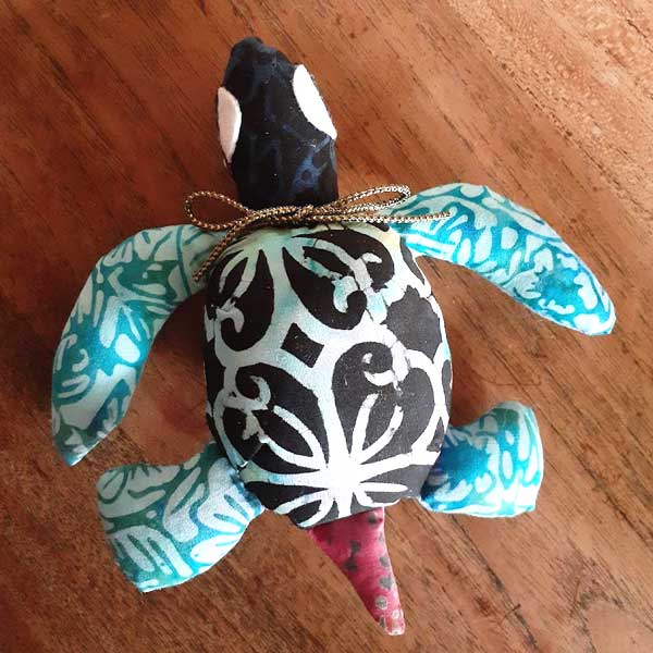 バティック・ぬいぐるみ・カメkame4