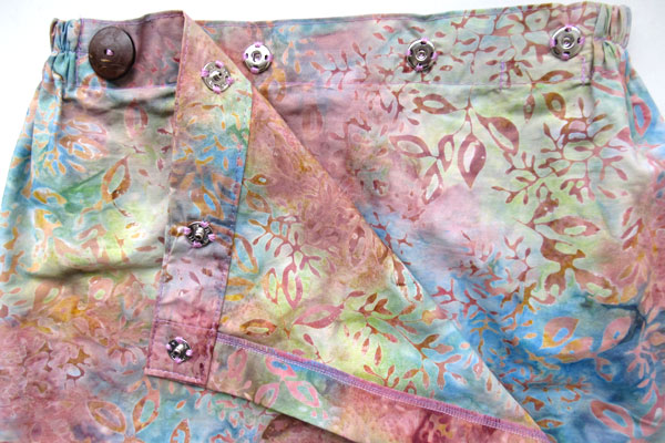 スナップ開きで開閉が楽