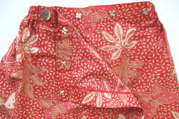 スナップ開きで開閉が楽